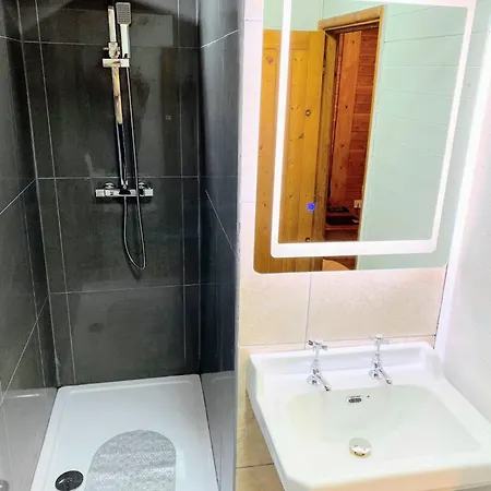 Otter 4 Hot Tub - Huntersmoon-Warminster-Bath-Salisbury Villa Exterior photo